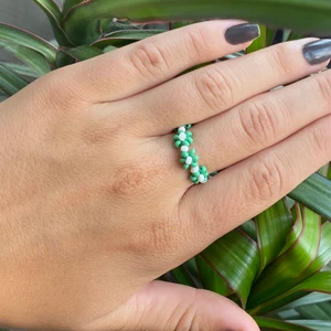 Ring - Ni har väl inte missat trenden med pärlringar?! 32kr gratis frakt, två för 50kr gratis frakt. Går att få i fler färger som ni ser på tredje bilden 💕😋