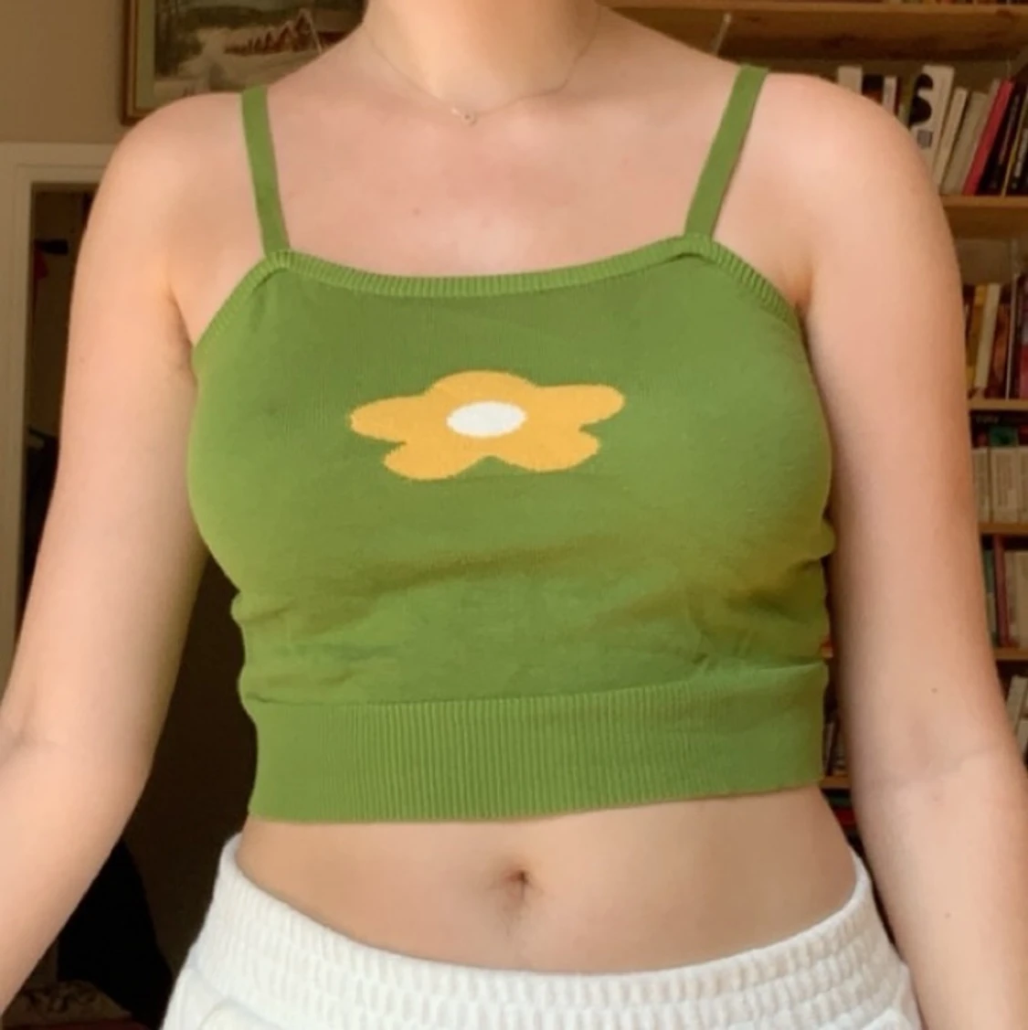 🌼grönt croppat linne i strl S🌼