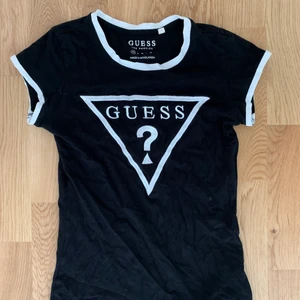Guess t-shirt  - Fint skick