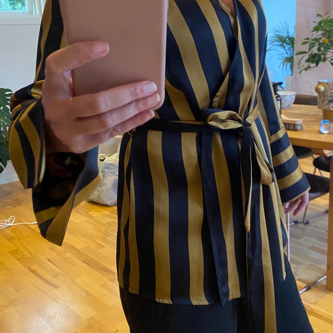 Bik bok omlottskjorta storlek Xs - 90