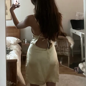 Motel Rocks Batsy klänning - Miniklänning som är lite för lång på mig för är bara 1,57 🤕 Oanvänd, har bara provat den, lappen kvar. Storlek XS