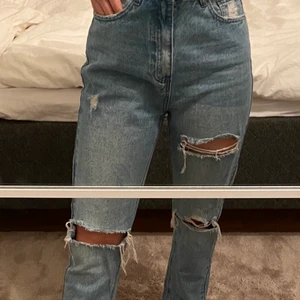 Missguided - De här jeansen är en klar favorit. Passar perfekt till sommarn med en härlig bränna, vitt linne och tofflor. Ur sköna jeans, kontakta vid intresse💕 angiven frakt är ej riktigt.