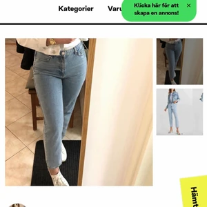 Jättesnygga jeans!!💓💓 - Jättesnygga jeans ifrån ginatricot!!💓💓 Säljer då de tyvärr är för stora. Jeansen är använda fåtal gånger och är i nyskick!💓!!LÅNAD BILD!!