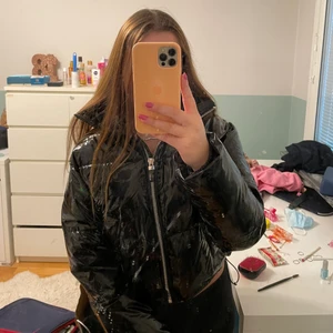 Jacka  - Helt ny aldrig använd bara legat i garderoben 