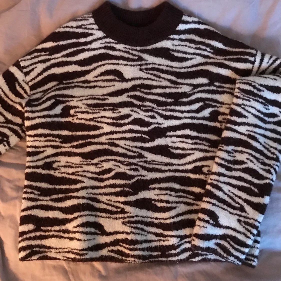 Stickad tröja från Weekday  - 90