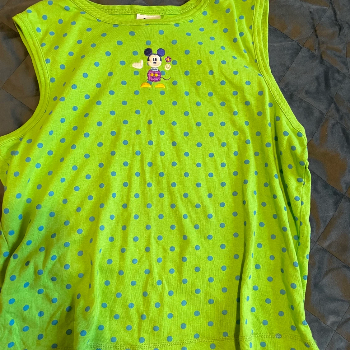 Grön mickey mouse sleevless t-shirt  - 90