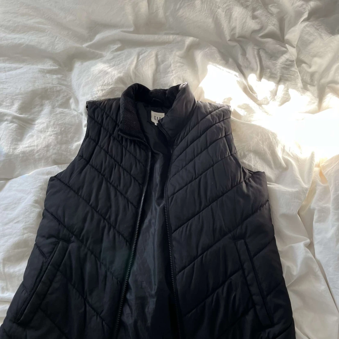 Svart väst från GAP  - 90