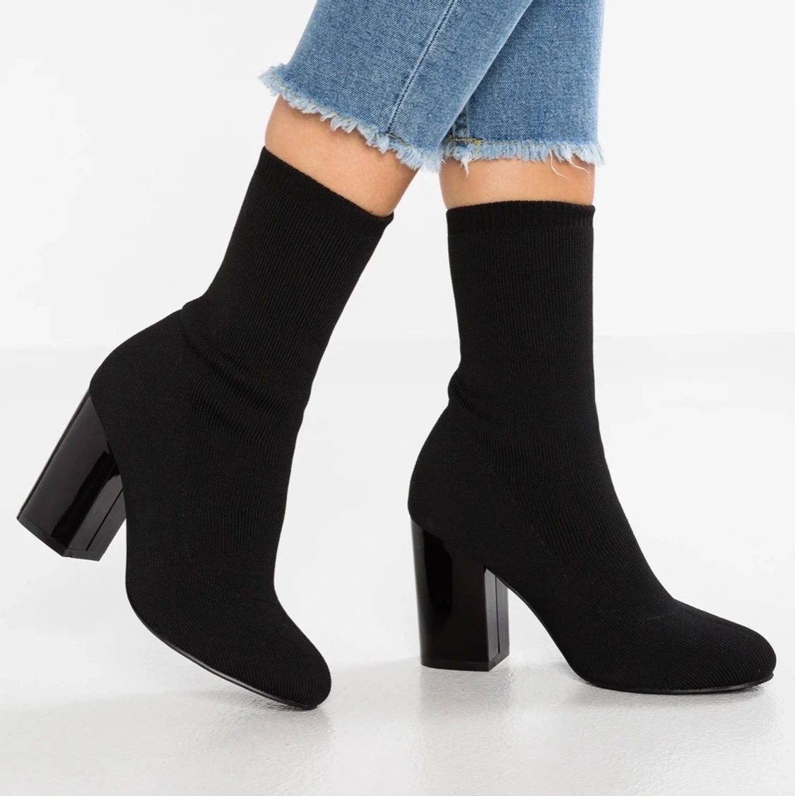 Tighta ”sock-heels”