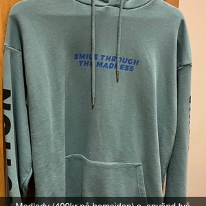 Madlady tröja s oversize  - Superfin hoodie från madlady i storlek s, den är oversize. Använd kanske 3 ggr, jättefint skick. Nypris 499