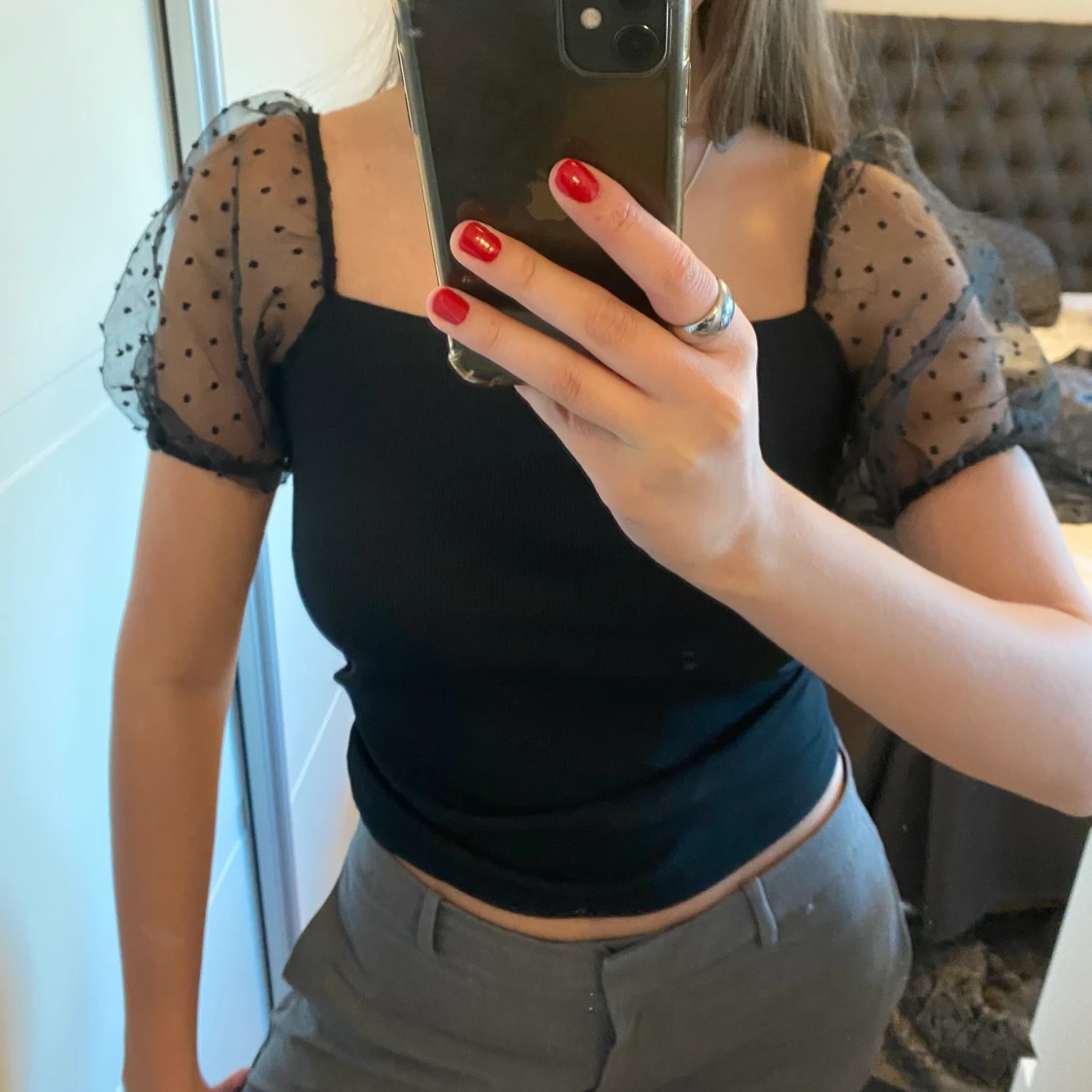 Topp med puffiga ärmar  - 91