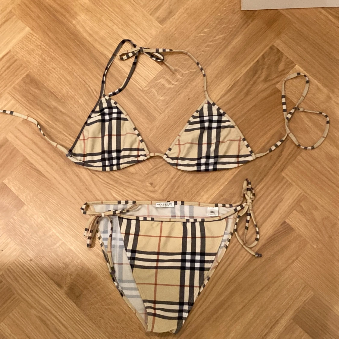Burberry bikini