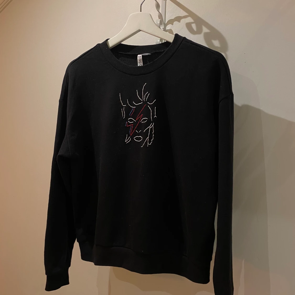 Broderad tröja  - 91