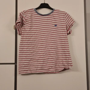 T-shirt  - Används inte längre.