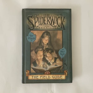 BOK The Spiderwick Chronicles 1 Engelska - En jätterolig och spännande bok på engelska. ✨ nyskick ✨ Bra present. Ställ gärna frågor eller för fler bilder! 