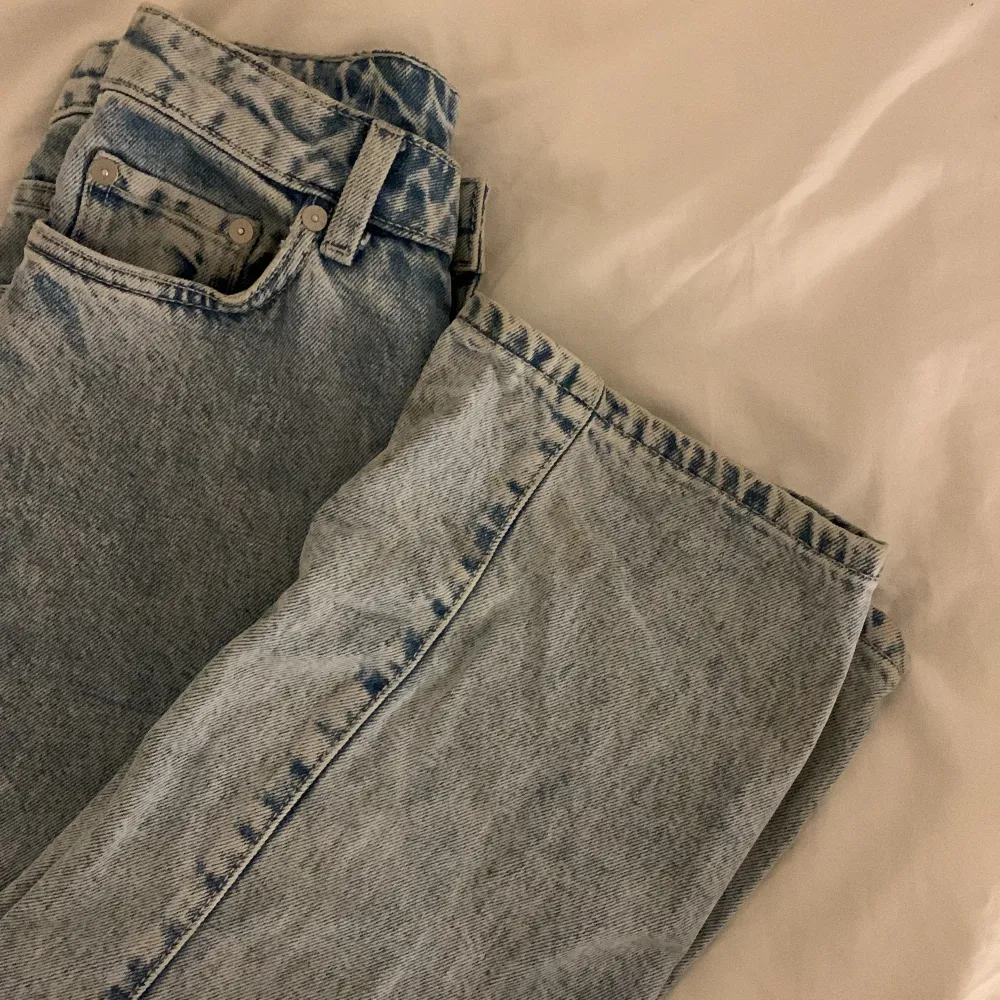 Rowe jeans i storlek W26 och L30. Använda fåtal gånger. Frakt tillkommer ❤️‍🔥. Jeans & Byxor.