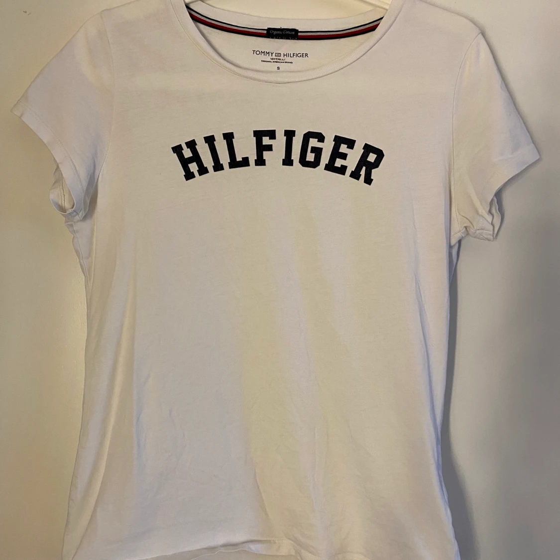 Vit Hilfiger T-shitt - 90