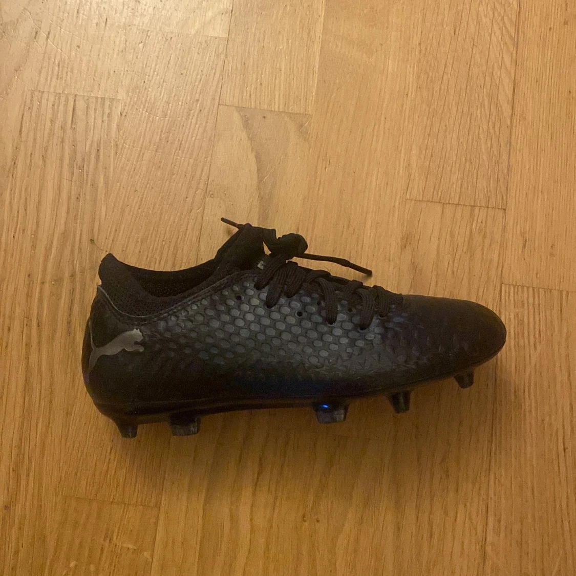 Puma fotbollsskor  - 91