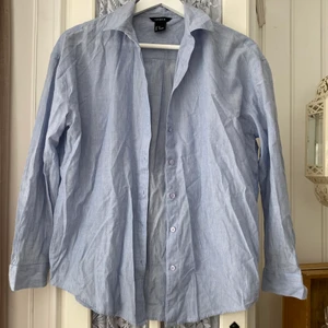 Skjorta - Blå skjorta från Lindex🤍 Inga defekter, frakt tillkommer🤗