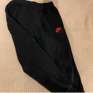 Nike mjukis - Säljer mina nike mjukis byxor, de va mina favoriter men har tröttnat på dom