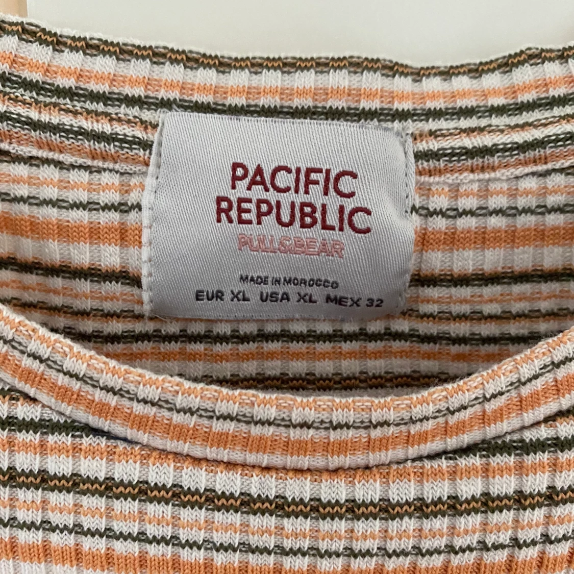 Superfin topp från pull and bear - 90