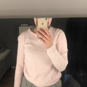 Gant - Säljer min super fina rosa gant tröja,pris kan diskuteras vid snabb affär +frakt💗