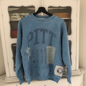 Pitt Vintage Sweatshirt S - Unik ”national champion” sweatshirt från det amerikanska-fotbollslaget Pitt år 1937. Passar S.