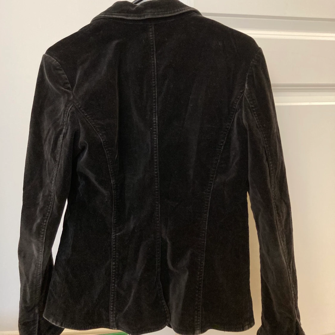 Svart kavaj i velour S/XS 150kr - 91