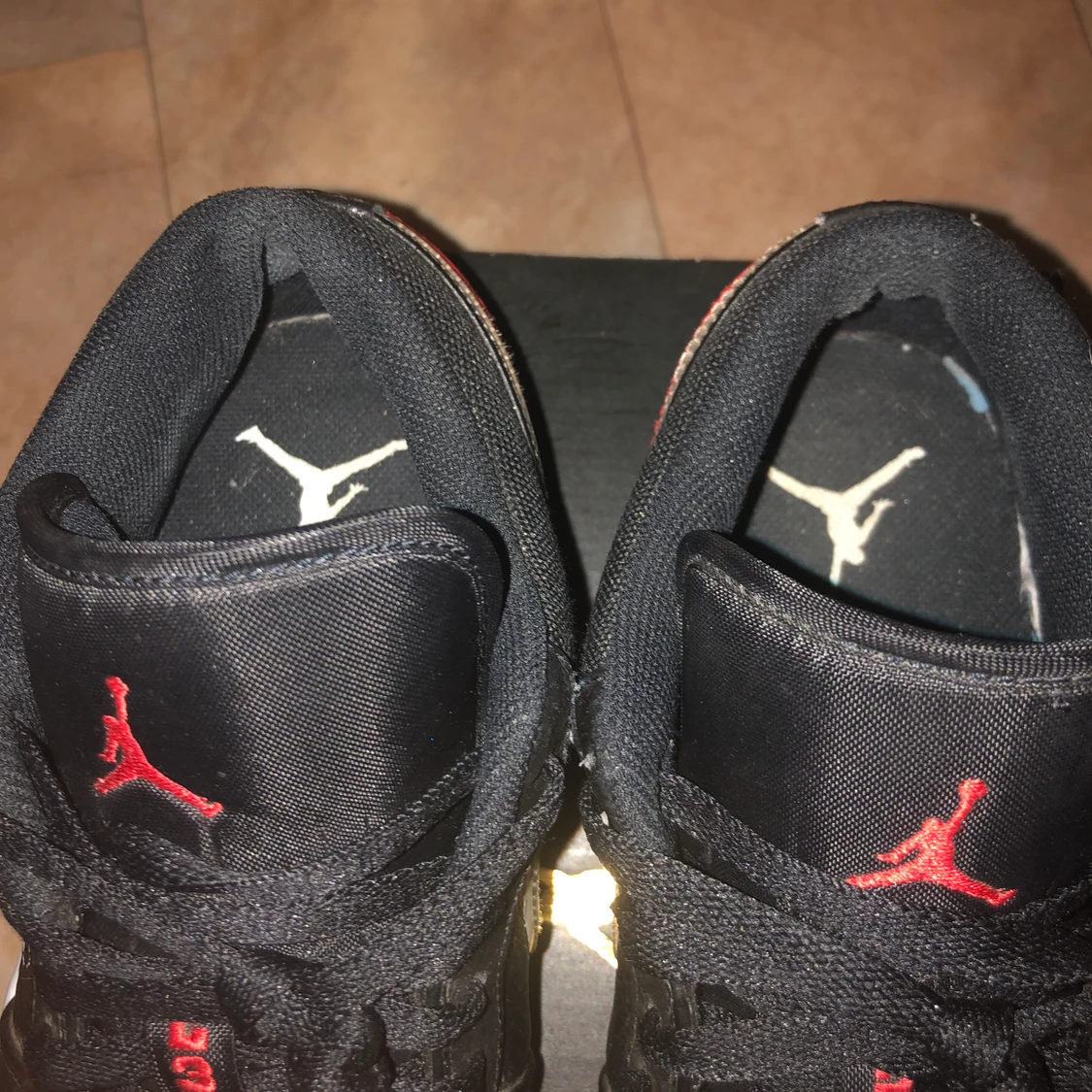 Air Jordan 1 Low 'Brushstroke Swoosh Black Red - 90