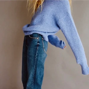 Jeans - Spökets dessa super populära jeansen från zara som är midrise super snygga och sitter perfekt💕