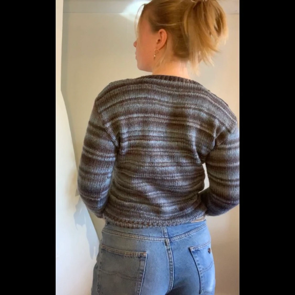 Blå/grå randig stickad tröja  - 91