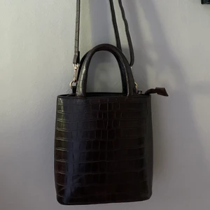 Väska  - Brun väska från nakd 🤍🤍