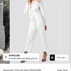 Jumpsuit - Snygg jumpsuit ifrån nakd aldrig använd prislapp sitter kvar!