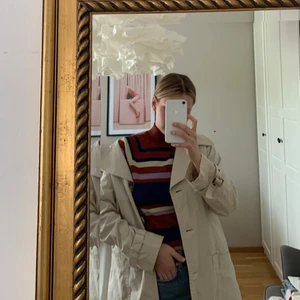 Glittrig topp - Så fin topp från Zara! Aldrig använd💞 hör av er vid frågor!