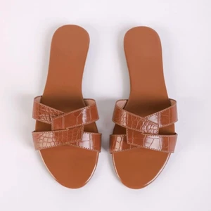 Bruna sandaler - Söta små sandaler i storlek 38. Helt oanvända. Köparen står för frakt💕