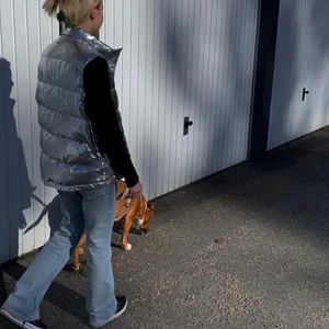 Silvrig väst!! - Storlek M