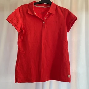 T-shirt  - T-shirt jag hår den i S och M 