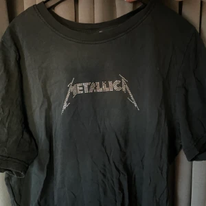 cool metallica tröja - strl s❣️ frakt tillkommer!!