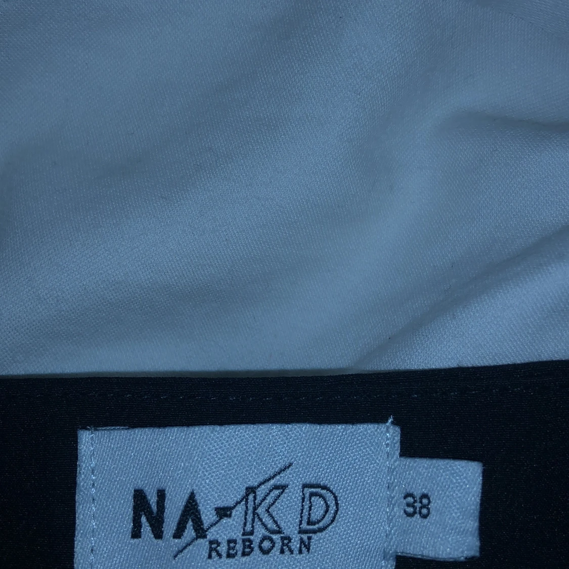 Kostymbyxa med slits - 91