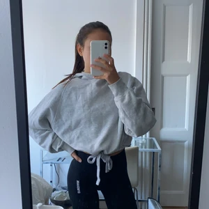 Weekday grå hoodie XS - Fint i skick, mjuk och skönt material❤️