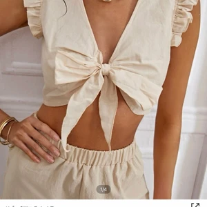 Sommar topp - Fin, söt topp från shein! Använd en gång, skicka gärna för fler bilder! 