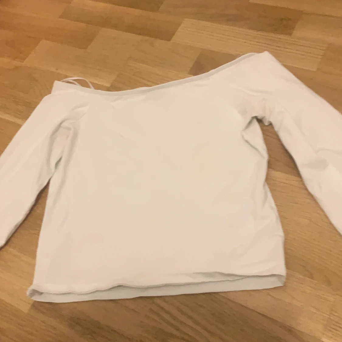 Vit offshoulder tröja - 90