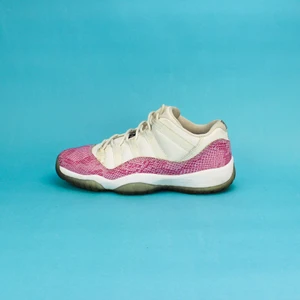 Air Jordan 11 ”Snakeskin” - Preowned. No box. 