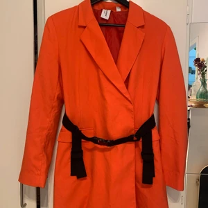 Kavaj klänning  - Använd 1 gång 