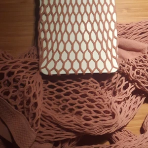 Nude fishnets  - Nude fishnets i storlek S från Lindex. God kvalité aldrig använda. 30kr styck eller 3 för 70.