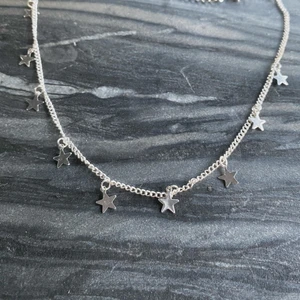 Halsband stjärnor - Halsband med stjärnor. Frågor och beställningar tar jag emot här eller på Instagram @emilias_smycken