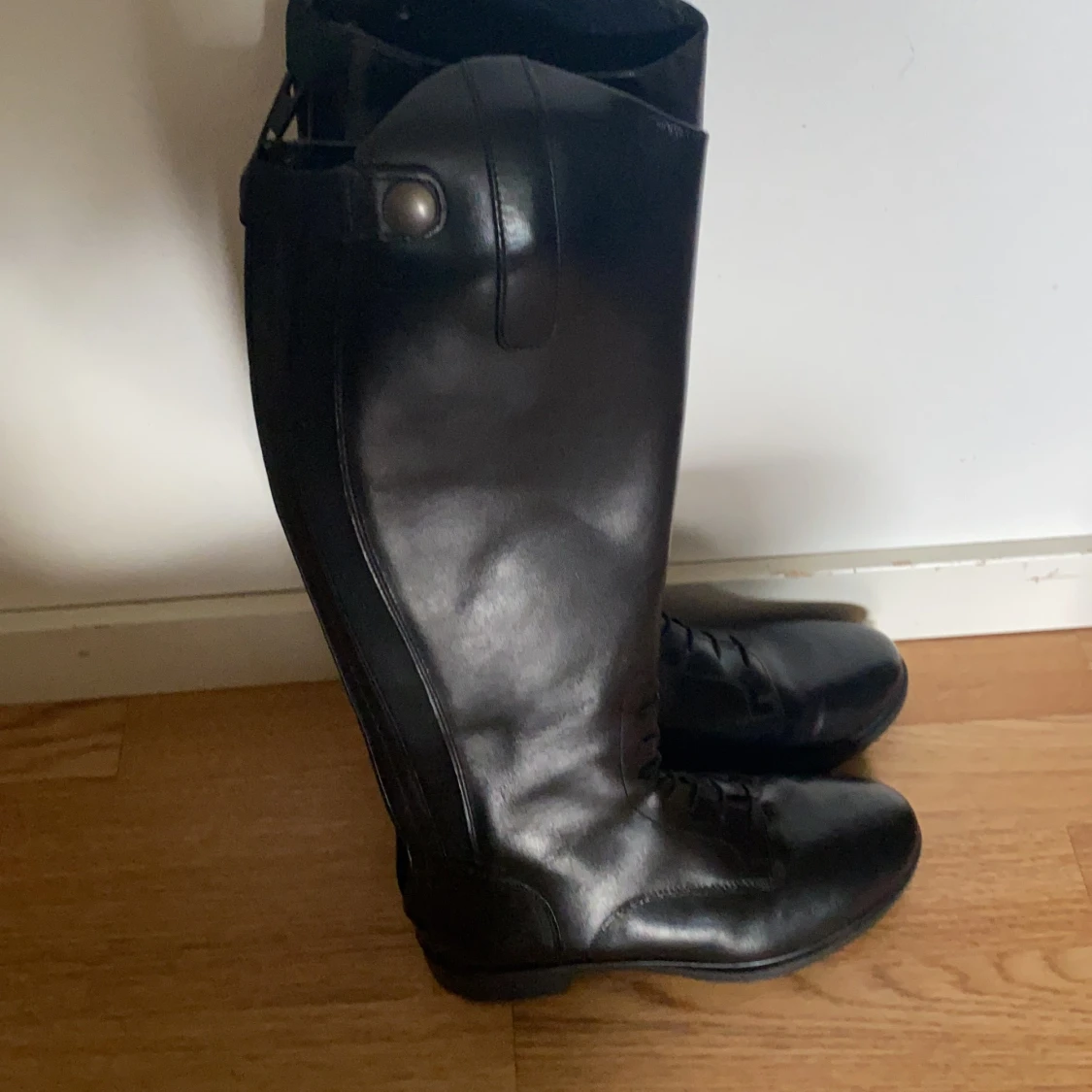 Oanvända ridstövlar  - 90