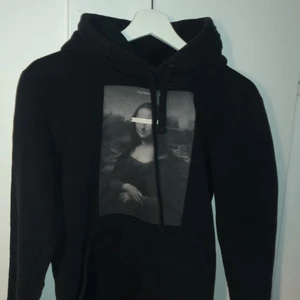 Hoodie - Fin tröja från THE COOL ELEPHANT köpa för 599 säljer för 200kr knappt använda så fint skick 🤍