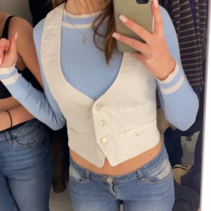 Väst - Väst i bra skick 60kr+frakt💕