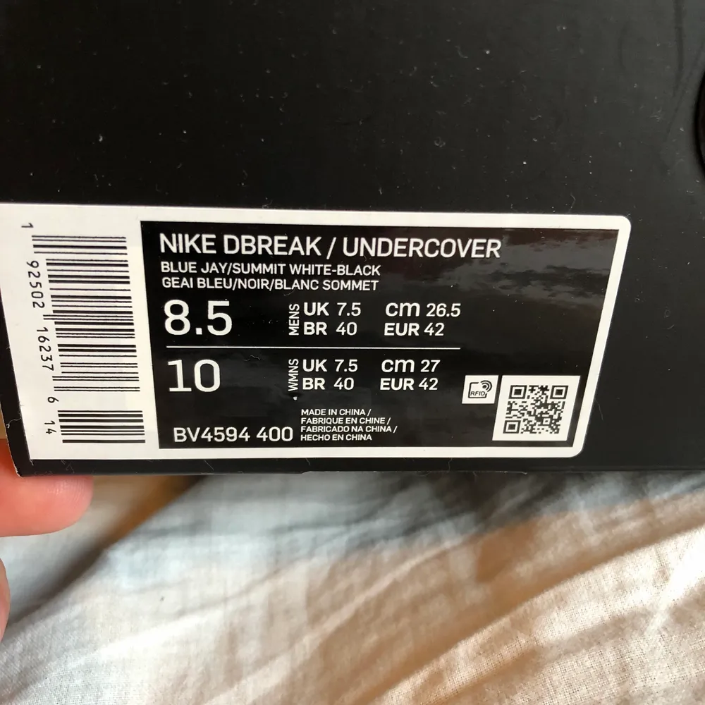 Nike x undercover daybreak US 8.5 / EU 42. Använda enstaka gånger, fint skick som ni kan se. Pris 600kr, nypris 1200kr. . Skor.