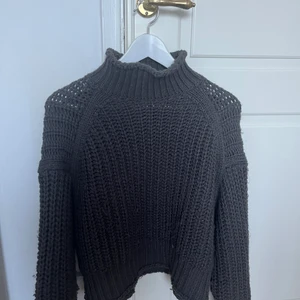 Stickad tröja❤️❤️ - Fin stickad tröja från hm🖤🖤 Skriv för fler bilder 